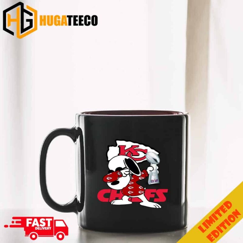 Dabbing Snoopy And Hold Super Bowl LVIII Season 2023-2024 Winner Trophy Congratulations Kansas City Chiefs Become Champions NFL Playoffs Ceramic Mug